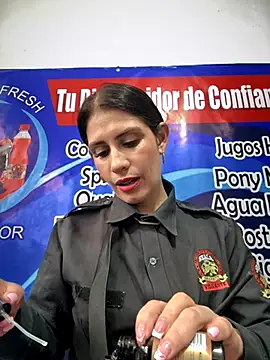 Snapshot of Alysson-- chatting on 10/07/25, 03:20 Alysson-- online show from 10/07/25, 03:20