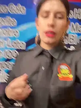 Snapshot of Alysson-- chatting on 10/29/25, 03:03 Alysson-- online show from 10/29/25, 03:03