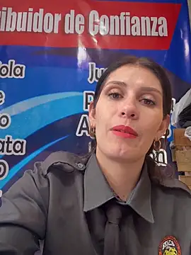 Snapshot of Alysson-- chatting on 11/11/25, 06:30 Alysson-- online show from 11/11/25, 06:30