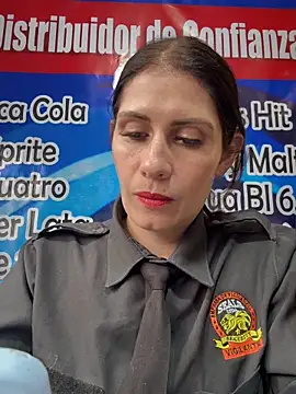 Snapshot of Alysson-- chatting on 11/14/25, 05:55 Alysson-- online show from 11/14/25, 05:55