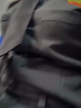 Snapshot of Alysson-- chatting on 11/21/25, 12:59 Alysson-- online show from 11/21/25, 12:59