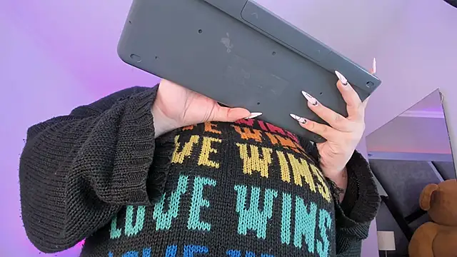 AmberiniHoffman online show from 10/24/25, 11:50