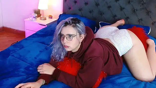 Thea Aphros  online show from 12/17/25, 09:43