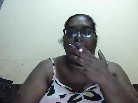 Sexy Tigress26 online show from 10/19/25, 09:48