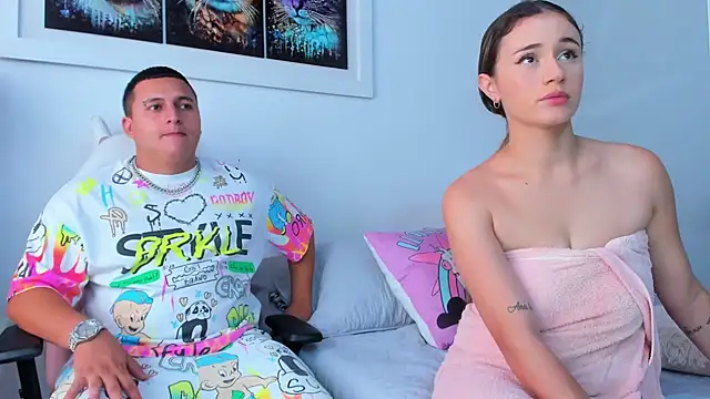 Snapshot of naughtyloverss chatting on 12/28/24, 04:20 naughtyloverss online show from 12/28/24, 04:20