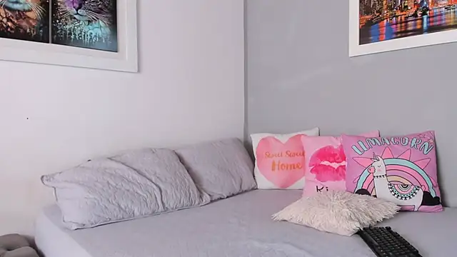 Snapshot of naughtyloverss chatting on 01/31/25, 02:39 naughtyloverss online show from 01/31/25, 02:39