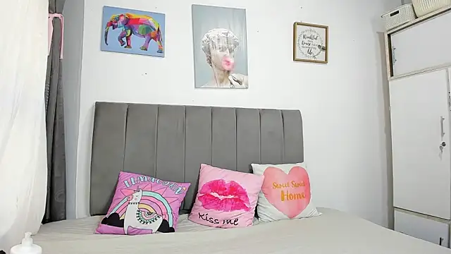 naughtyloverss online show from 12/20/25, 12:01