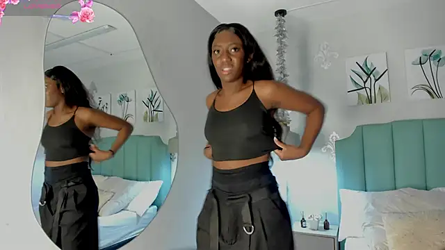 Khenta Michells online show from 02/10/25, 04:58