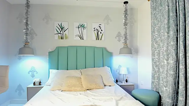 Khenta Michells online show from 03/19/25, 10:44