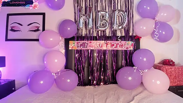 Khenta Michells online show from 12/23/25, 10:35