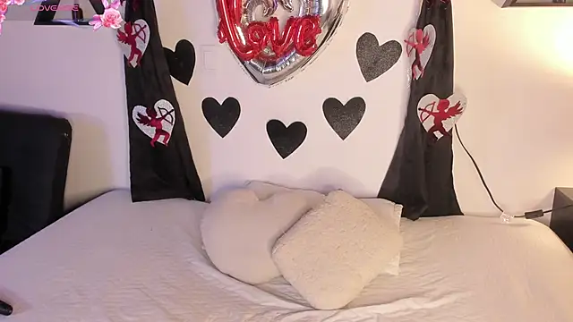 Khenta Michells online show from 02/14/26, 10:45