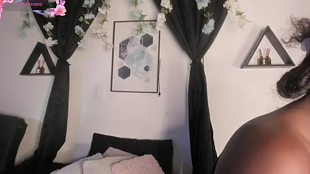 Khenta Michells online show from 04/23/26, 10:36