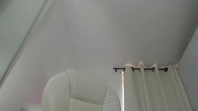 Snapshot of Abby_Halliwey chatting on 02/24/25, 05:42 Abby Halliwey online show from 02/24/25, 05:42