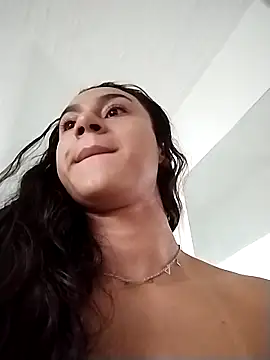 yummi  priv online show from 04/21/26, 08:34