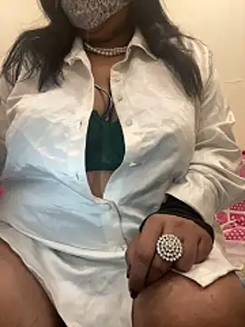 Snapshot of SnehaRai chatting on 12/03/25, 04:16 SnehaRai online show from 12/03/25, 04:16