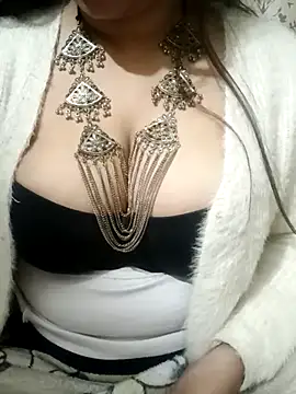 Snapshot of Dr_Kamsutra chatting on 02/14/25, 05:36 Dr Kamsutra online show from 02/14/25, 05:36