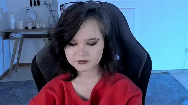 Elainebeness online show from 12/11/24, 01:05