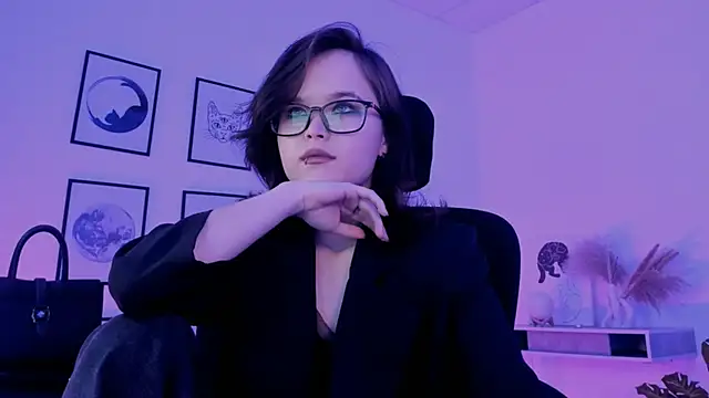 Elainebeness online show from 12/17/24, 07:37