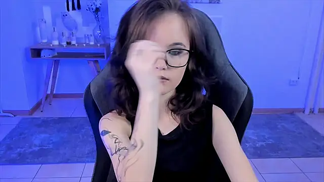 Elainebeness online show from 01/29/25, 04:19