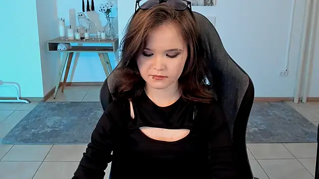 Elainebeness online show from 02/01/25, 01:44