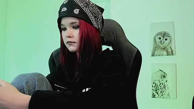 Elainebeness online show from 03/16/25, 01:49