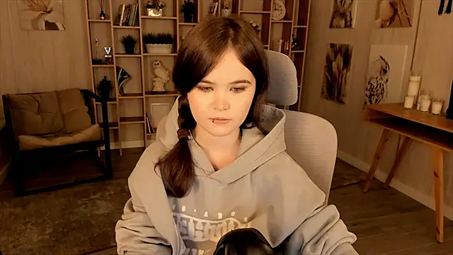 Elainebeness online show from 10/03/25, 07:22