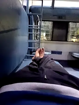 Snapshot of 1010SumiT chatting on 10/30/25, 01:01 1010SumiT online show from 10/30/25, 01:01