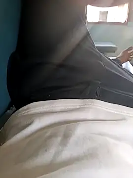 Snapshot of 1010SumiT chatting on 11/14/25, 07:29 1010SumiT online show from 11/14/25, 07:29