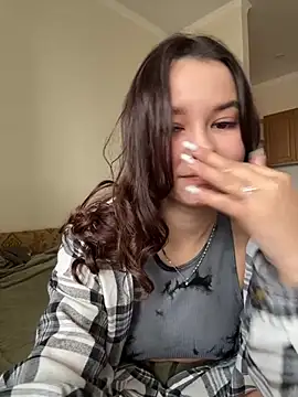 Snapshot of PoppyRobinson chatting on 12/08/24, 08:20 PoppyRobinson online show from 12/08/24, 08:20