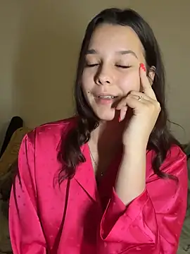 Snapshot of PoppyRobinson chatting on 12/19/24, 06:12 PoppyRobinson online show from 12/19/24, 06:12