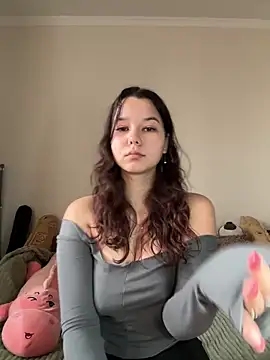 Snapshot of PoppyRobinson chatting on 01/04/25, 08:17 PoppyRobinson online show from 01/04/25, 08:17