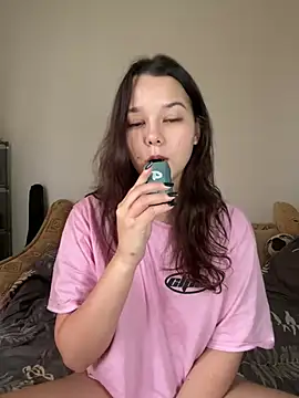 Snapshot of PoppyRobinson chatting on 01/07/25, 08:24 PoppyRobinson online show from 01/07/25, 08:24