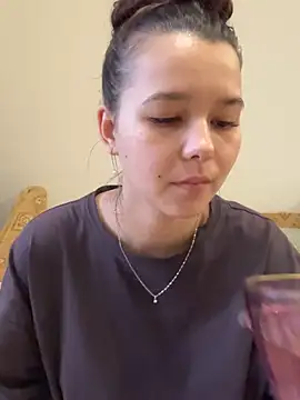 Snapshot of PoppyRobinson chatting on 01/13/25, 08:05 PoppyRobinson online show from 01/13/25, 08:05