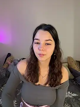 Snapshot of PoppyRobinson chatting on 01/17/25, 08:13 PoppyRobinson online show from 01/17/25, 08:13