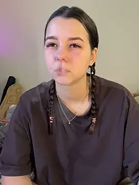 Snapshot of PoppyRobinson chatting on 01/17/25, 11:17 PoppyRobinson online show from 01/17/25, 11:17