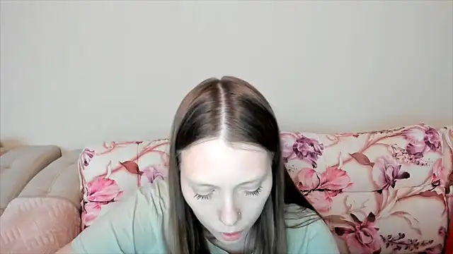 Snapshot of Sweetmojito chatting on 12/06/24, 02:35 Sweetmojito online show from 12/06/24, 02:35