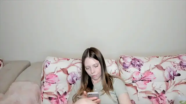 Snapshot of Sweetmojito chatting on 12/27/24, 02:04 Sweetmojito online show from 12/27/24, 02:04