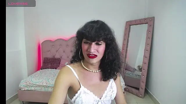 Kathleen Rodriguez online show from 01/11/25, 03:23