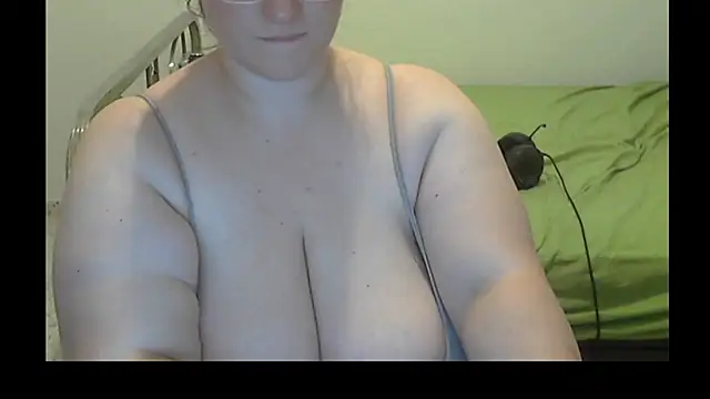 Maebi online show from 07/16/26, 08:37