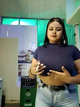 Snapshot of Princess_Lau chatting on 01/15/25, 12:30 Princess Lau online show from 01/15/25, 12:30