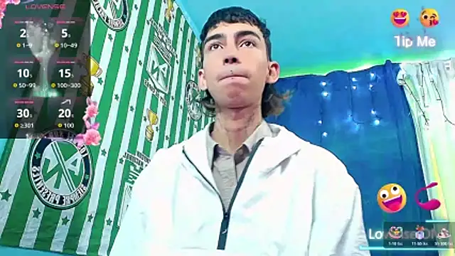 ttimy x boy online show from 12/15/25, 02:43