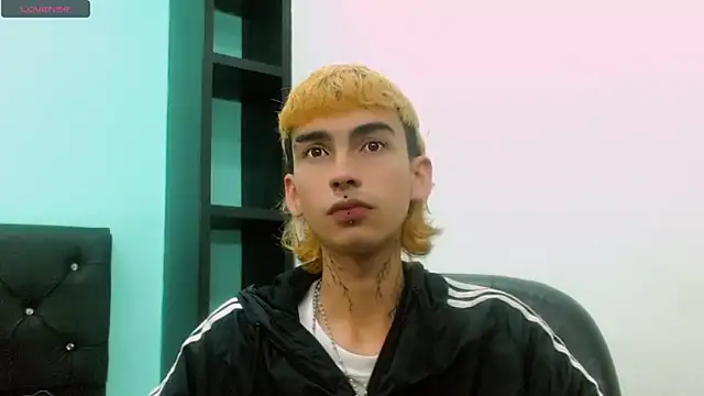 ttimy x boy online show from 03/19/26, 09:30