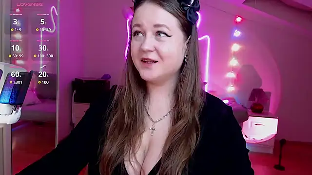 LizzyShine online show from 02/18/25, 08:03