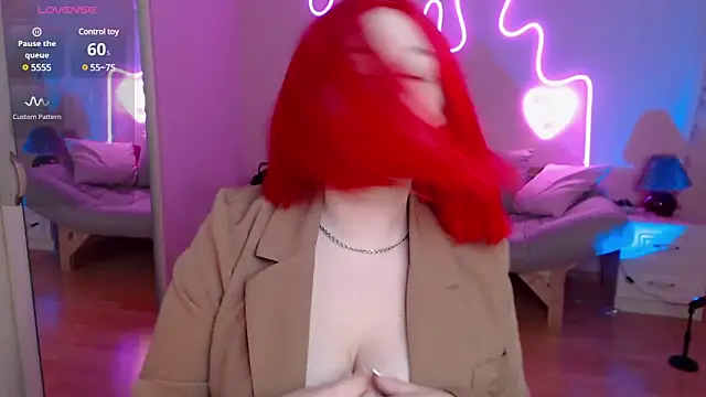 LizzyShine online show from 02/28/25, 08:28