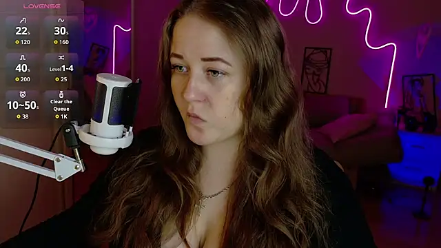 LizzyShine online show from 10/23/25, 06:39