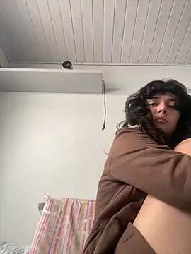 magalunabb online show from 10/22/25, 04:18