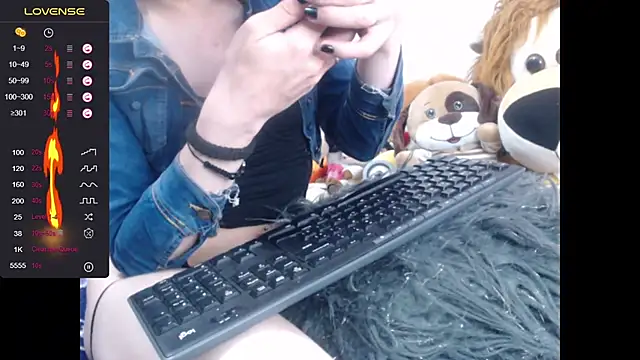 Snapshot of lorenitha_20 chatting on 02/07/25, 01:22 lorenitha 20 online show from 02/07/25, 01:22