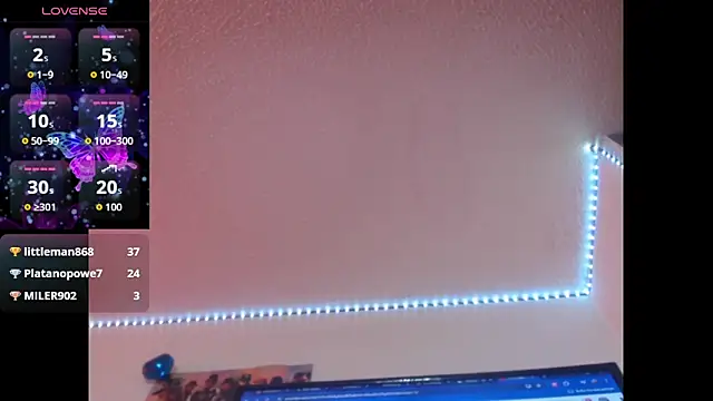 Snapshot of lorenitha_20 chatting on 11/16/25, 03:50 lorenitha 20 online show from 11/16/25, 03:50