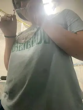 Miss oliviaa online show from 02/01/26, 12:20