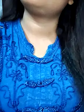 Snapshot of cutepragya2 chatting on 10/17/25, 08:39 cutepragya2 online show from 10/17/25, 08:39